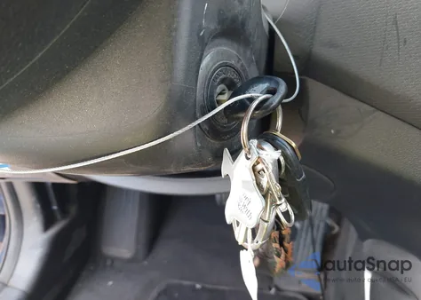 2016 Hyundai Veloster из США, поврежденный, VIN KMHTC6AD1GU257319